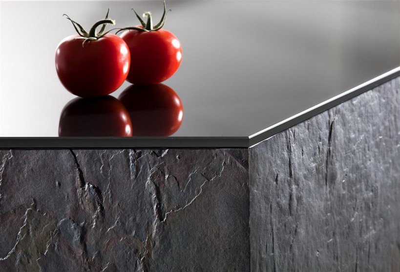 Titulinis 3 KAMADO stalas