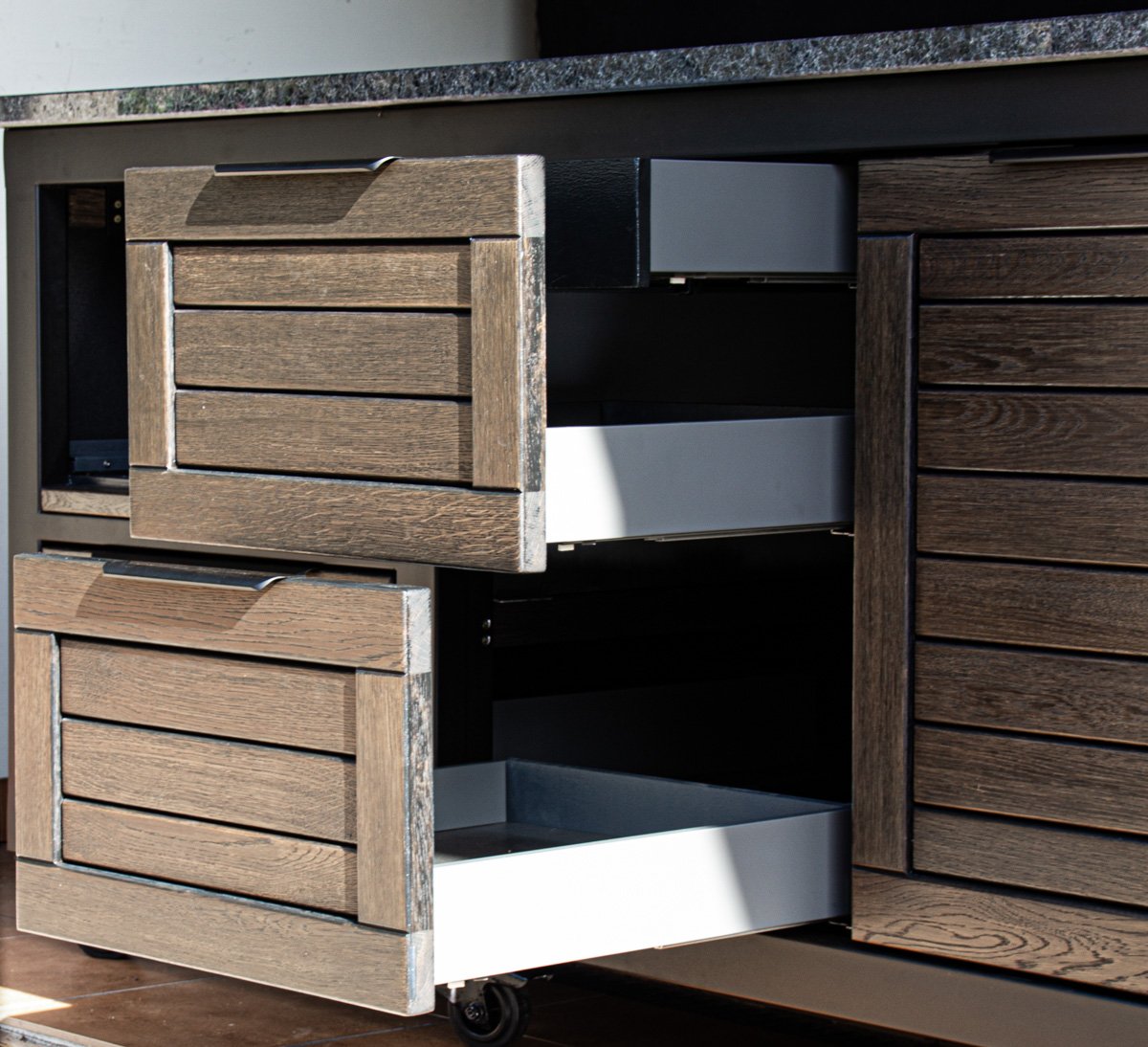 Kamado stalas "Big250 Oak-black/9005" - Image 9